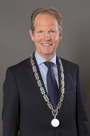Burgemeester Arie van Erk